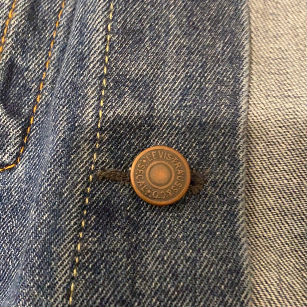 Vintage Levi’s Denim Jacket - Picture 4 of 7